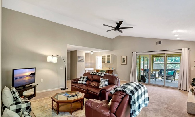 Salem Villa | Marina Village 338 In Keowee Key