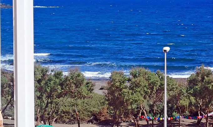 El Medano Apartment | MARINEDA by RENTMEDANO ocean views, pool, parking WIFi Smart TV