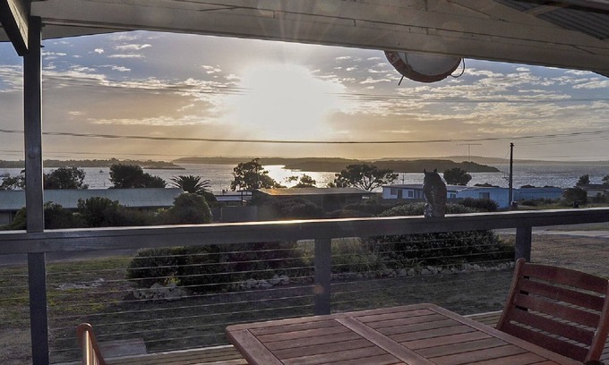 Lake Wangary House | Mariner's View - Sweeping Views of the Bay from the Expansive Deck