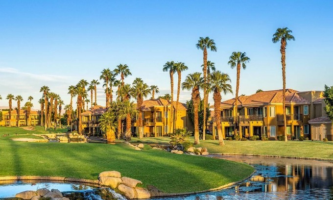 Palm Desert Resort | Marriotts Desert Springs II - Coachella 1st weekend