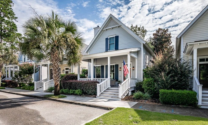 Beaufort House | Marsh Cottage - Centrally Located to Amenities in Habersham