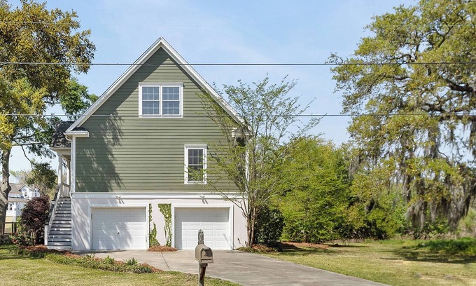 North Charleston House | ✰ MARSH VIEW - CHARMING 3BR/2.5BA - BIKES/KAYAKS ✰