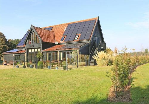Sudbourne House | Marshland Estate Barn