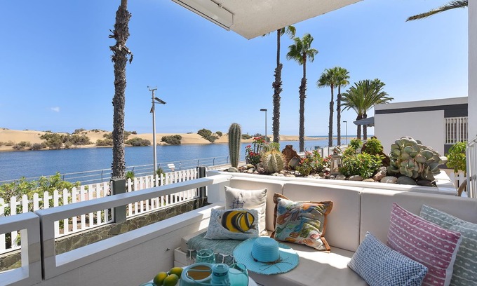 Meloneras Apartment | Maspalomas Charca AB by VillaGranCanaria