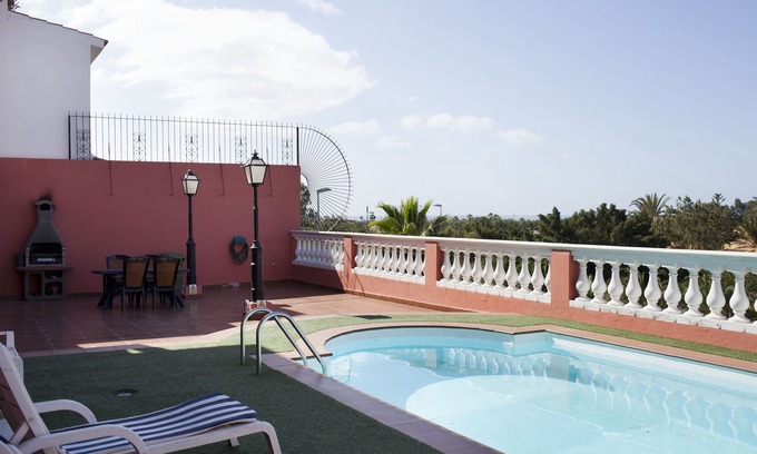 San Fernando Villa | Maspalomas Villa with private pool Air conditioning and WIFI