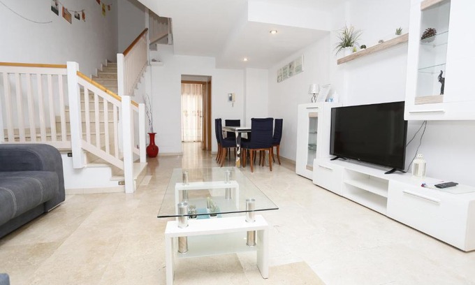 San Fernando House | Masvacation HR, 4Room, Terrace, Parking