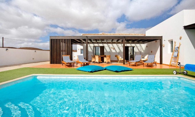 Tuineje House | Mayantigo