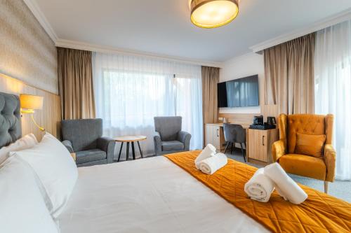 Jelenia Gora Hotel | Mazurkowa - z widokiem na Karkonosze i Śnieżkę, darmowy parking, obok restauracja Mazurkowa Chata