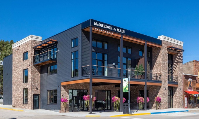 Hill City Condo | McGregor and Main Luxury Lofts