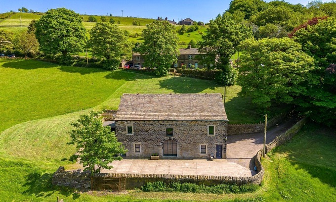 Rishworth Apartment | Meadow Barn- Luxury Cottages