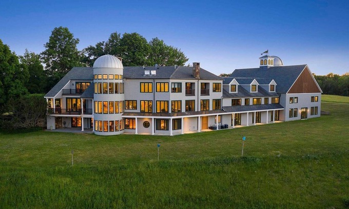 Barrington House | Meadow View Manor | 17,000sqft w/Olympic Pool