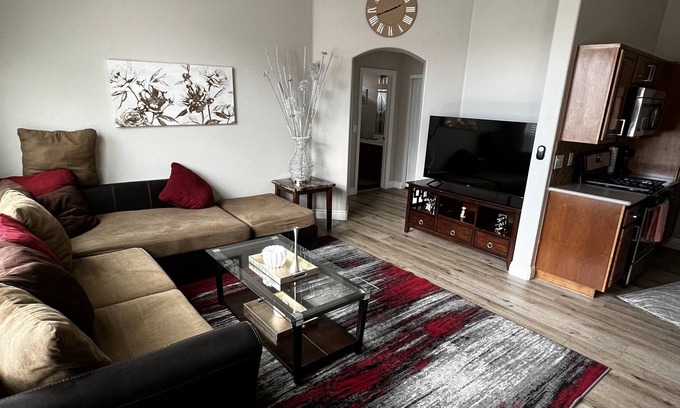 Enterprise House | Meet Tom, the stylish townhouse!