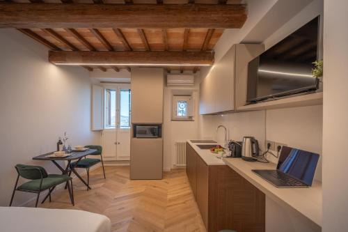 Old Town Apartment | Melo 14 - Boutique Studio Nel Centro - ItalyWeGo