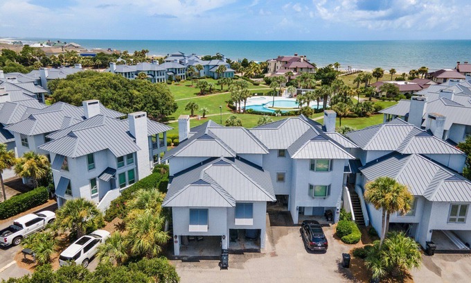 Debordieu Colony Villa | Memories Await, A Beautiful, Ocean View Villa featuring a wet bar, flat screens and wifi.