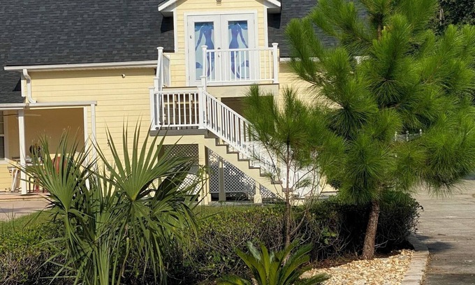 St. Augustine Apartment | Mermaid relaxing studio with Pool