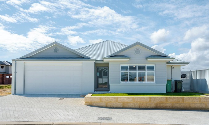 Jurien Bay House | Mermaid's Retreat: 4 BR, 2 BA House in Jurien Bay, Sleeps 8