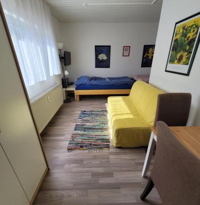 Unterrath Apartment | Messezimmer am Thewissenweg