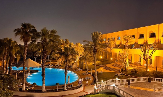 Al Mafraq Hotel | Metropolitan Al Mafraq Hotel