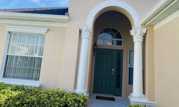 Florida Pines Villa | Mickey spa vacation villa