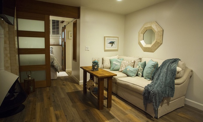 Lantern District Apartment | MicroLux with it All- WiFi, Smart TV, BBQ, W&D, AC, FP, Parking- Close to Beach!