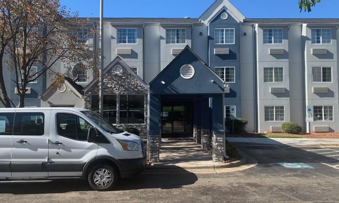 Toddville Road Hotel | Microtel Inn by Wyndham Charlotte Airport