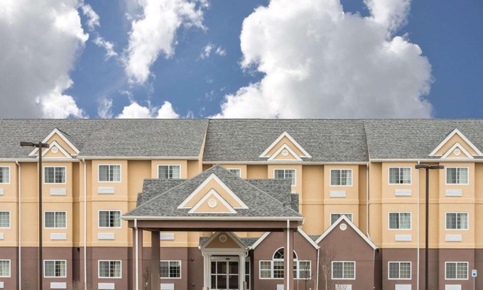 Beaver Falls Hotel | Microtel Inn & Suites by Wyndham Beaver Falls