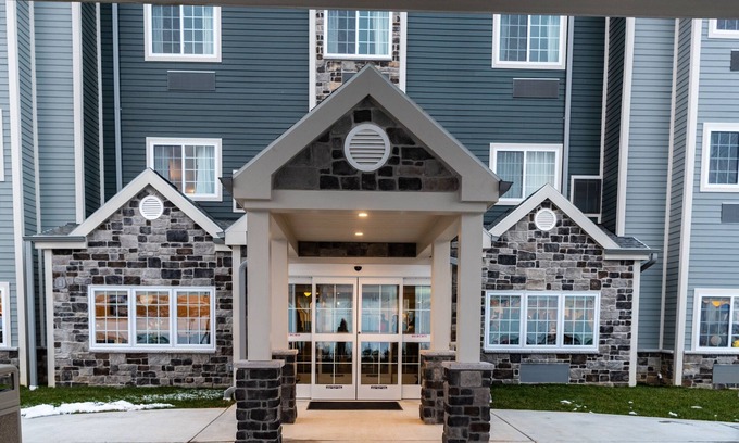 Carlisle Hotel | Microtel Inn & Suites by Wyndham Carlisle