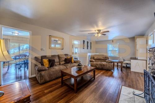 Lake Ozark House | Mid-Century Cabin