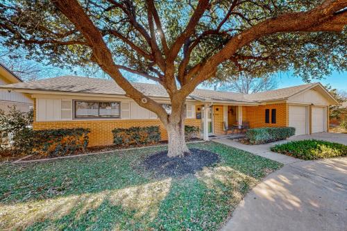 Lubbock House | Mid-Century Memories