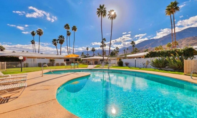 Indian Canyon House | ☆Mid Century Modern on Golf Course - So. PS Amazing Views-3 Pools, Spa & Views☆