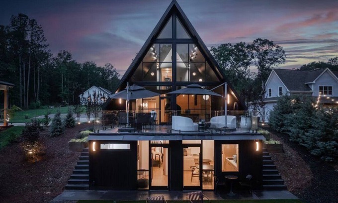 Reed Creek House | Midnight Raven Lake House - luxury a-frame w/boat