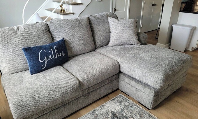 Joslyn Castle Apartment | Midtown Base, Near Blackstone & Dundee