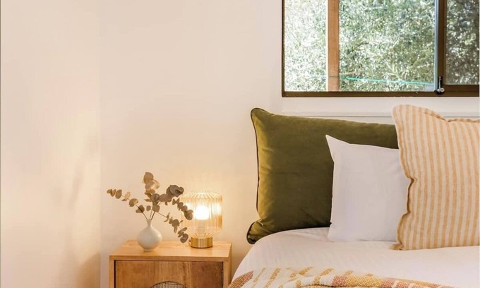 Naturaliste House | Mika xB7 Cabin with fireplace, walk to the beach