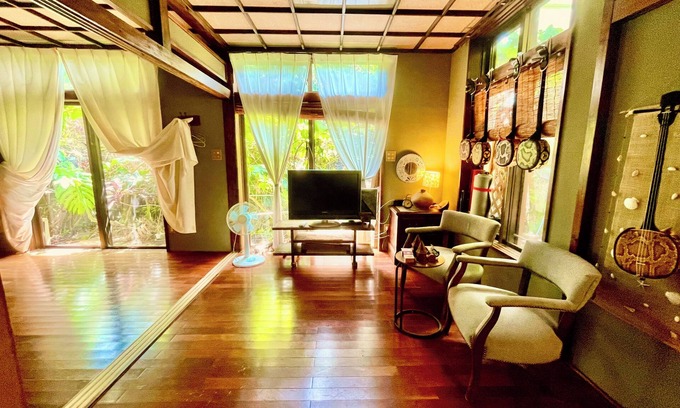 Kadena-cho House | Milk-ya Guest House - Caters to Women only