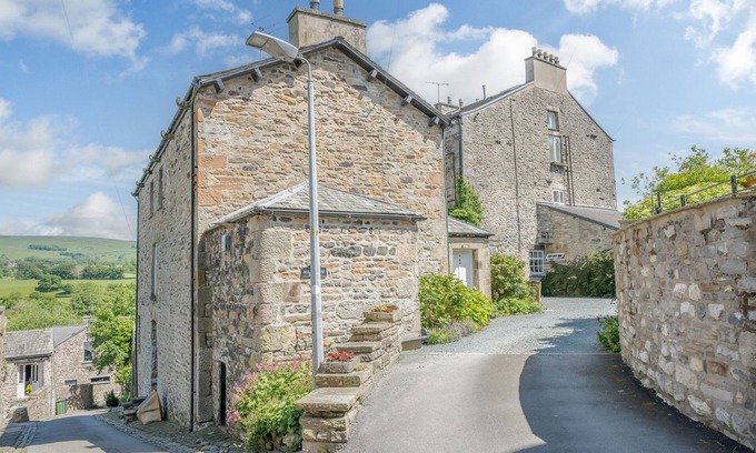 Kirkby Lonsdale Apartment | MILL BROW APARTMENT, character holiday cottage in Kirkby Lonsdale