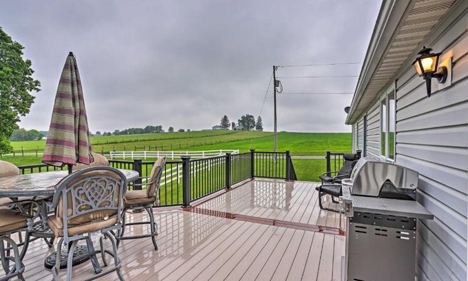 Millersburg House | Millersburg Home with Covered Porch and Fire Pit!