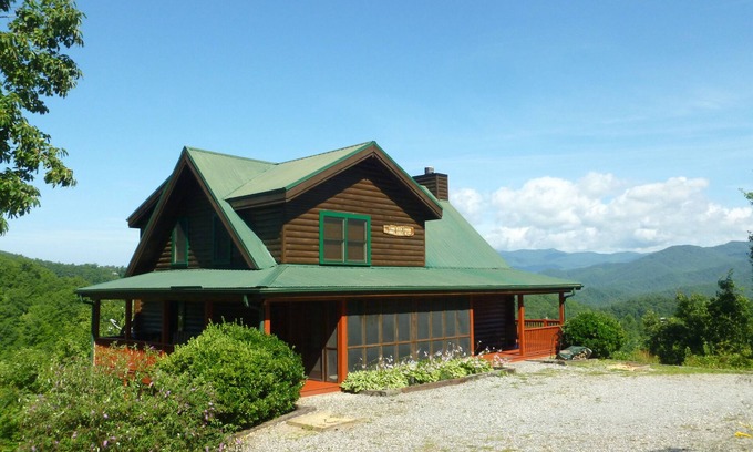 Bryson City Cabin | Million Dollar Views at Longview Cabin