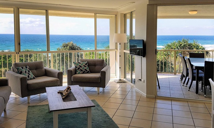 Point Lookout Apartment | Million $ views - Watch whales from comfort of home!