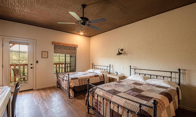 Tombstone Ski Chalet | Miners Cabin #3 -Two Double Beds - Private Balcony - Walk to the Action