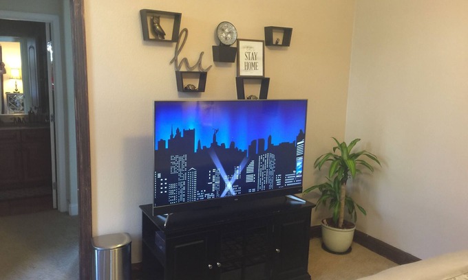 Hood House | Mini Suite with attached bath non smoking