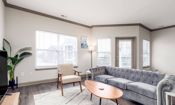 Indianapolis Apartment | Minimalistic 1BR Keystone