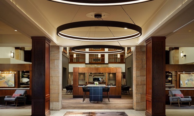 Brooklyn Park Hotel | Minneapolis Marriott Northwest