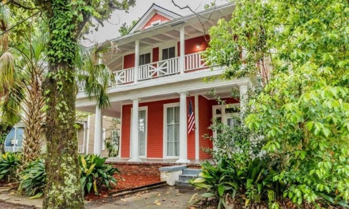 Mobile House | Mins from Historic Downtown - Pretty Peach Palace