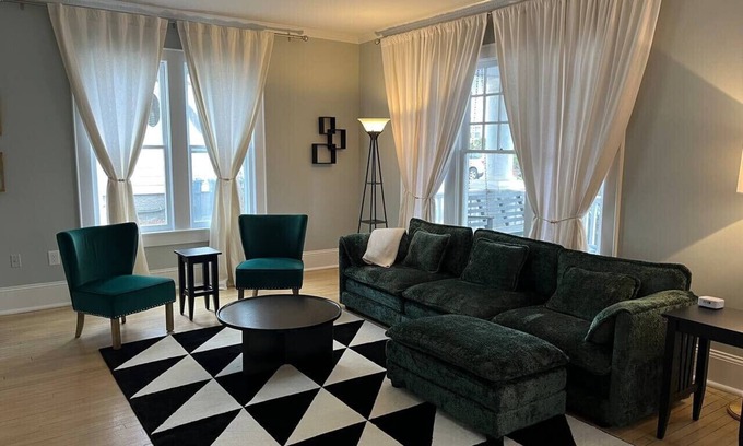 Greensboro House | Mins to Downtown - Spacious Home