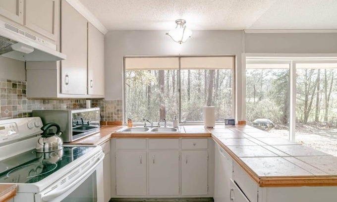 Mobile House | Mins to Museum, Parks, Downtown - Parkhill Place