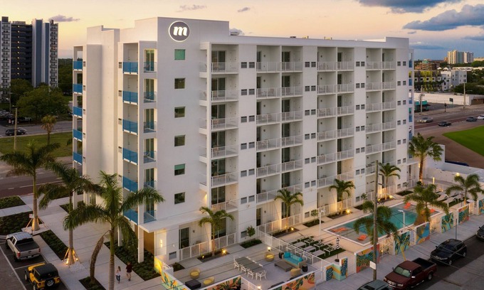 St. Petersburg - Clearwater Apartment | Mint House St. Petersburg - Downtown