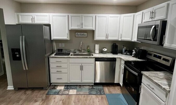 North Charleston House | Mint Julep in N. Charleston