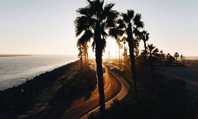 Old Town Hotel | Minutes Away from San Diego Zoo! 3 Modern Units w/Breakfast! Parking, Patio