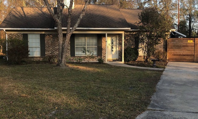 Pooler House | Minutes from Airport & Gulfstream