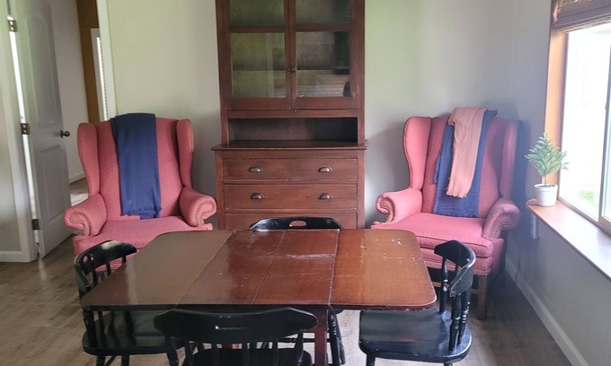 Klamath House | Minutes from Beach and The Redwoods